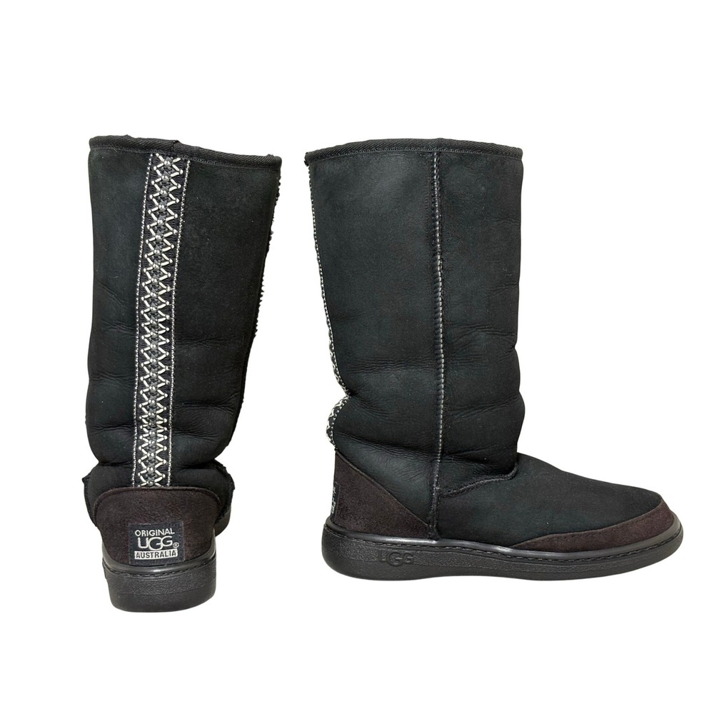 UGG Australia Tall Boots Men 5 Women 6 Black Suede Sheepskin Lined Tall Classic